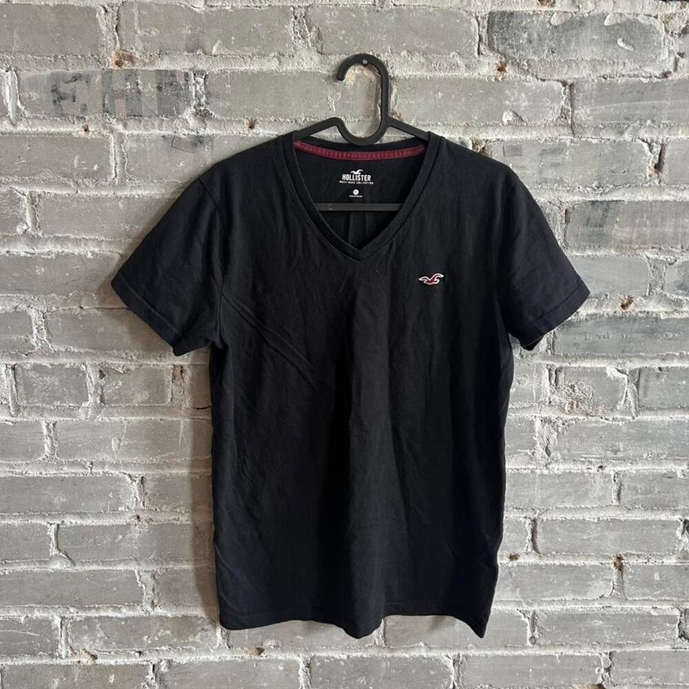 Y2K Hollister Black V-Neck T-Shirt Logo XS